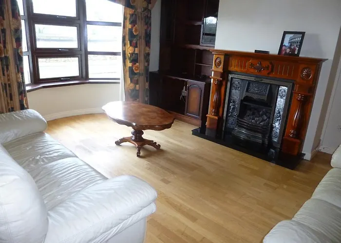 Anchor House Only 3* Newport (Mayo)