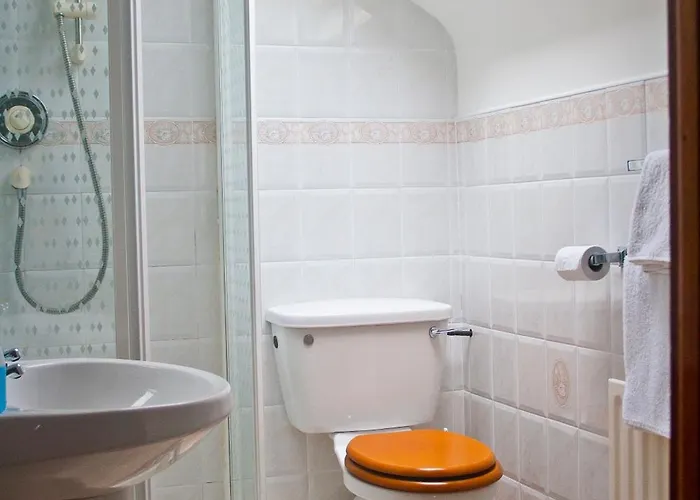 Anchor House Newport (Mayo)