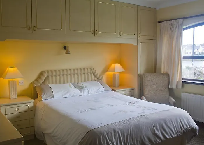 Bed & Breakfast Anchor House Only 3*